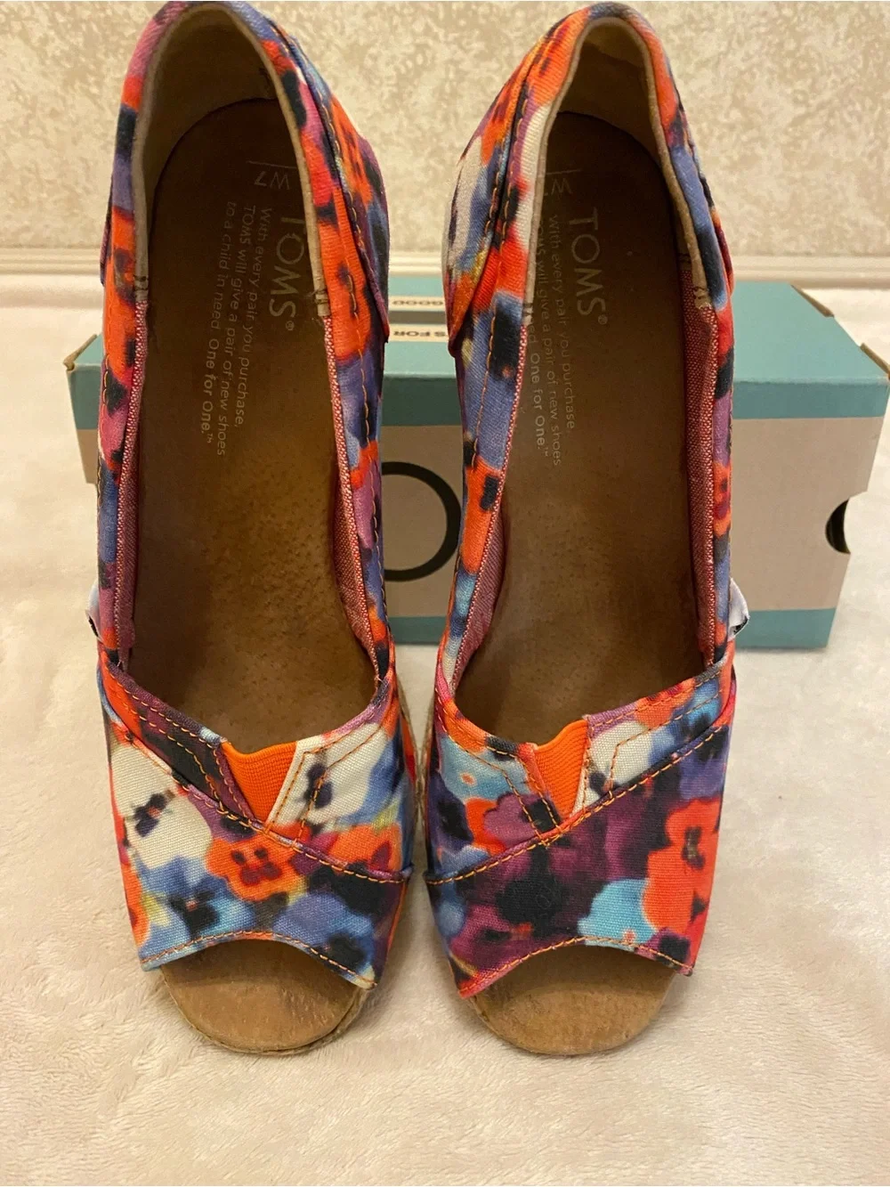 Toms pattern vibrant